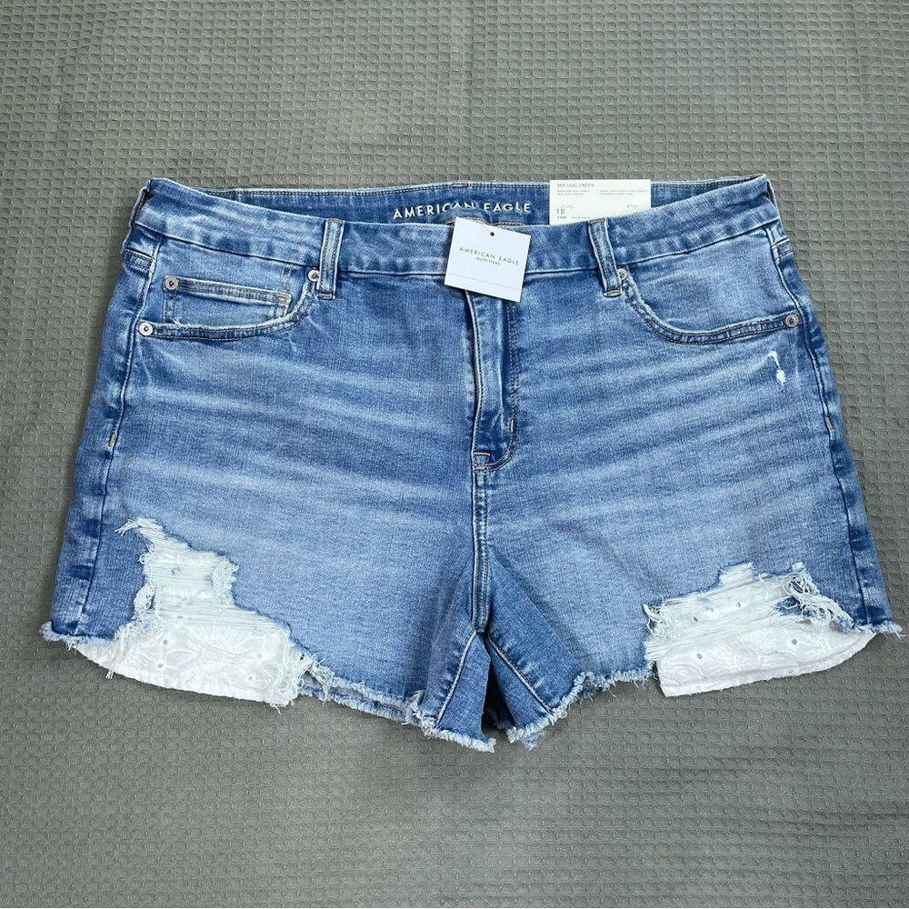American Eagle Curvy High Rise Shortie Shorts 18 Womens NWT Denim Jean Eyelet